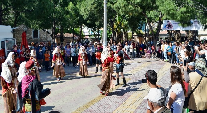 Söke'de Gençlik Haftası çeşitli etkinliklerle kutlanıyor