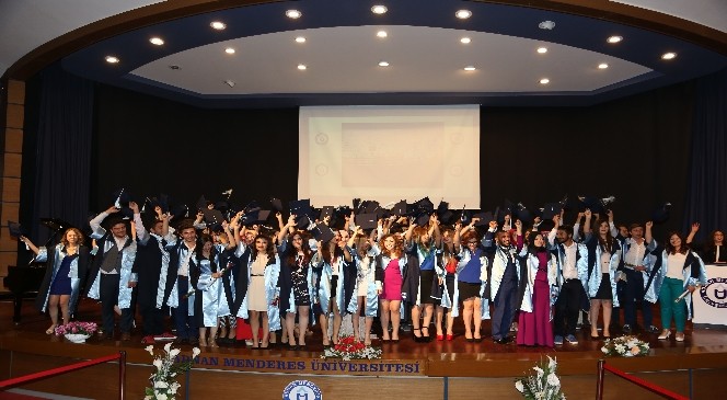 Söke Sağlık Hizmetleri MYO mezunlarını uğurladı