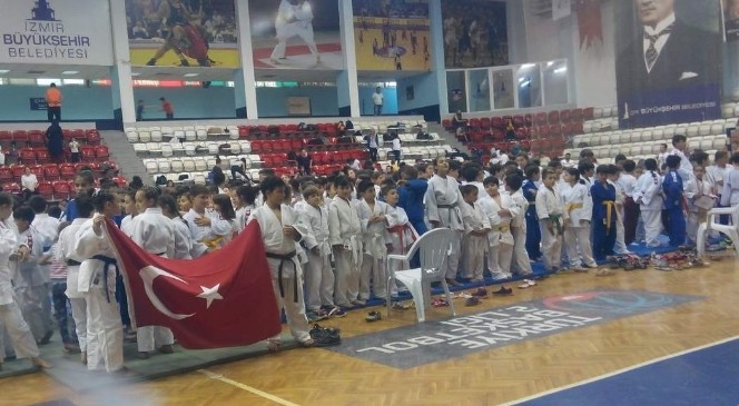 Aydınlı Judocular İzmir'den 10 madalya ile döndü