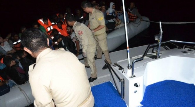Kuşadası Körfezi'nde göçmen teknesi battı: 1 ölü