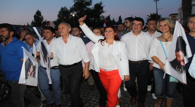 Didimliler demokrasiye sahip çıkmak için yürüdü