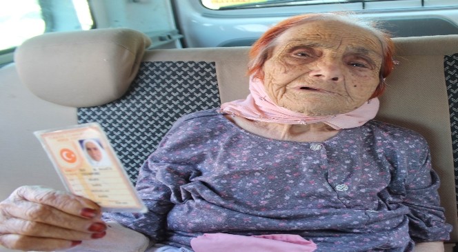 Safiye Nine 90 yaşında hastane ile tanıştı