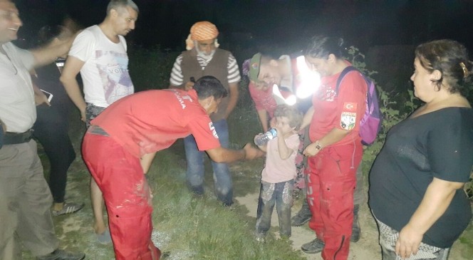 Kaybolan 3 yaşındaki kız çocuğu 17,5 saat sonra bulundu