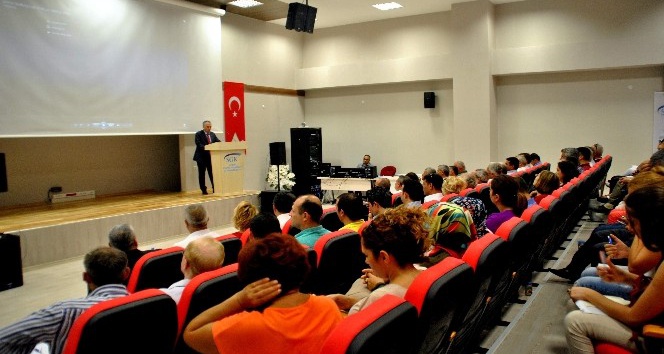 SGK’dan yeniden yapılandırma semineri