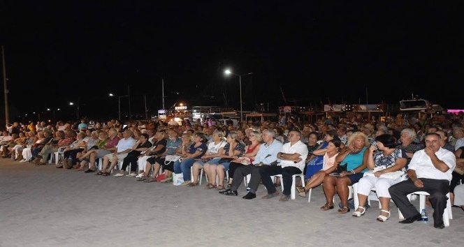 Akbüklüler sanat müziği konserini beğendi