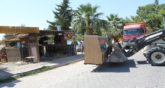 Didim’de kaçak yapı yıkımına Fevzi Paşa’dan başlandı