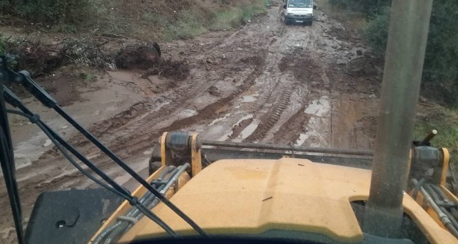 Nazilli’de aşırı yağmur sele yol açtı