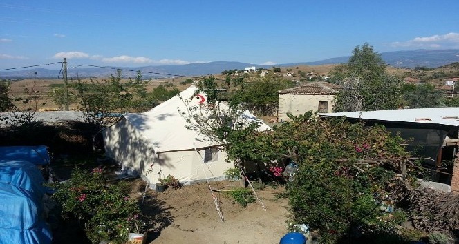 Aydın AFAD’dan evi yanan aileye yardım