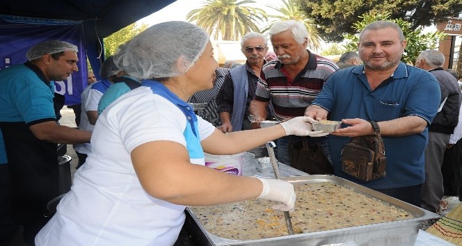 Büyükşehirden 17 ilçede aşure hayrı