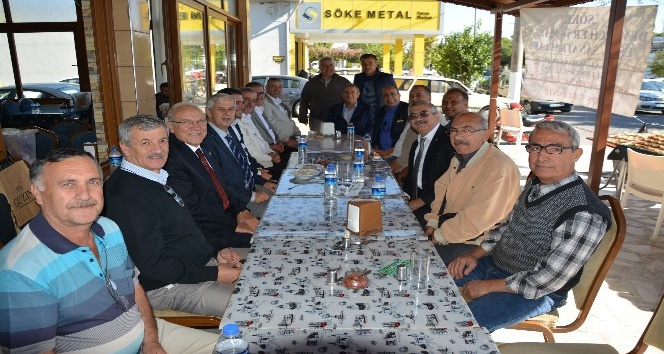 Söke Demirciler Odası aşure pilav geleneğini sürdürdü