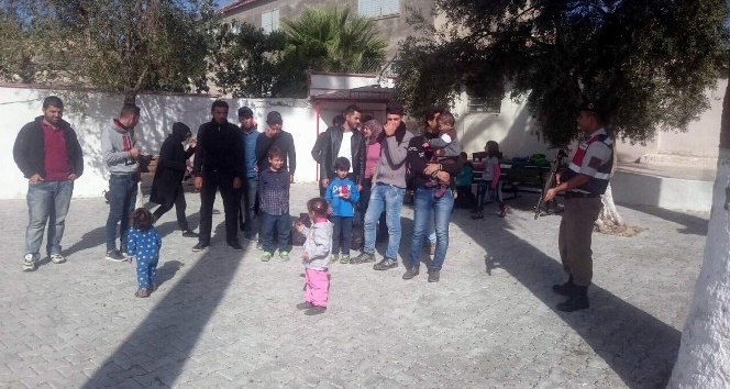 Didim’de 21 göçmen yakalandı