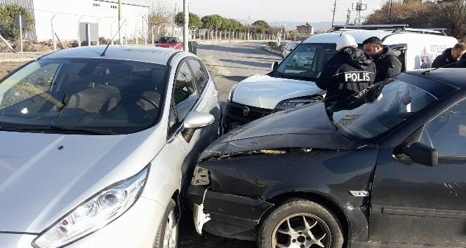 Söke’de iki kavşak kazalara davetiye çıkarıyor