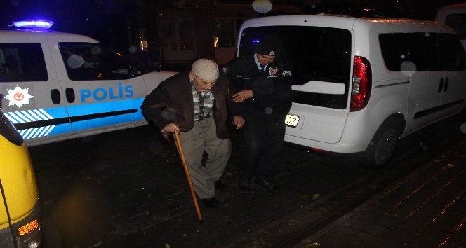 Polis bu defa karakola değil, camiye götürdü