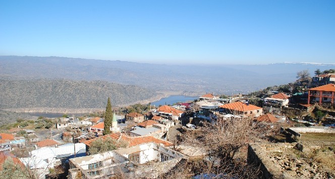 Bir asırda üç isim değiştiren Cumalar, tarih kokuyor