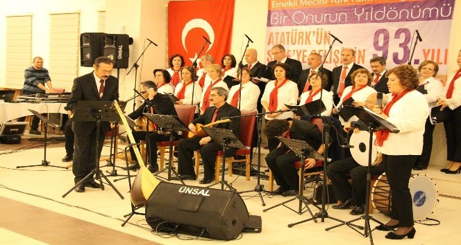 Söke’de Emeklilerden Atatürk’ün Anısına THM Konseri