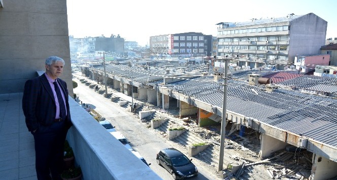 Söke Belediyesi, Koyuncuoğlu Pasajında yıkımı başlattı