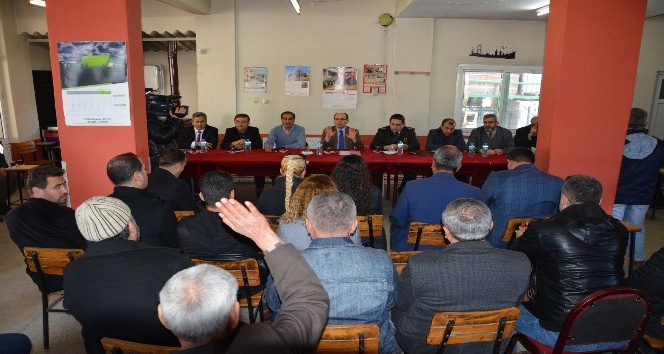 Kaymakam Kurtbeyoğlu, halk toplantısına Yenidoğan’da devam etti