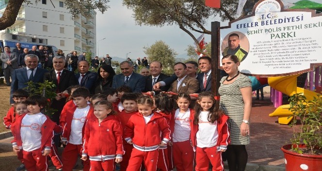 Kahraman şehit polis Fethi Sekin’in ismi Efeler’de ölümsüzleşti