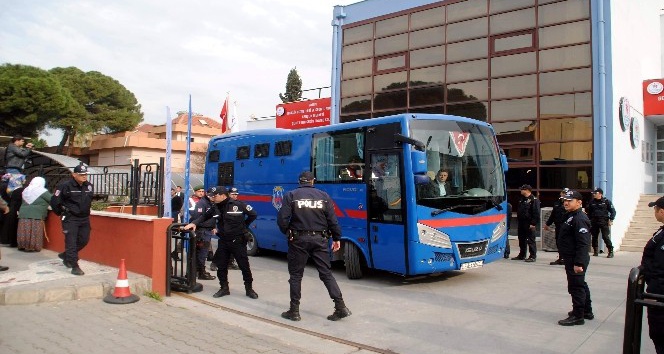 Mahkeme Başkanından darbeye sevindiğini hatırlamayan sanığa reçete önerisi