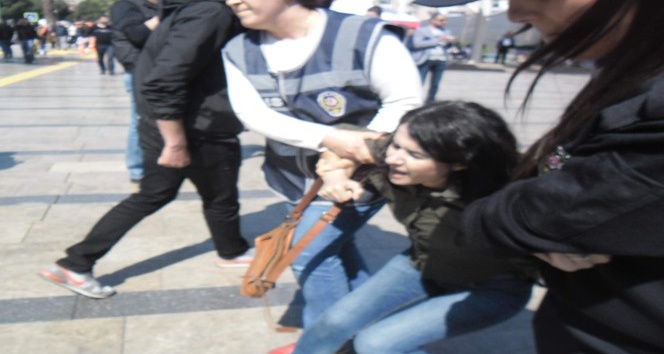 Aydın’da izinsiz gösteri yapmak isteyen grup gözaltına alındı