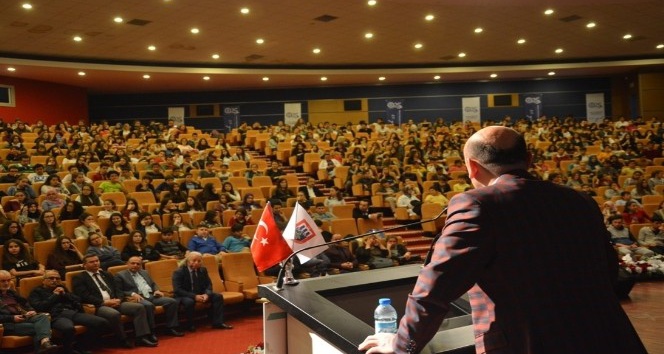 AYTO Akademiden öğrencilere ‘Başarıya Giden Yol’ semineri