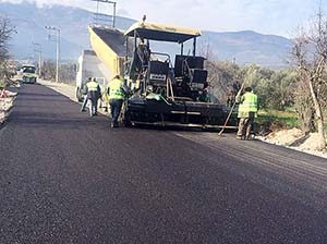 BÜYÜKŞEHİRİN YOL HAMLESİ DEVAM EDİYOR