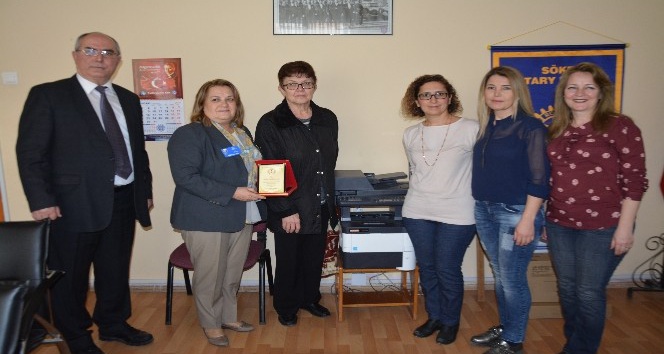 Söke Rotary Kulüp’ten Hacı Kazımoğlu İlkokulu’na Fotokopi Makinası