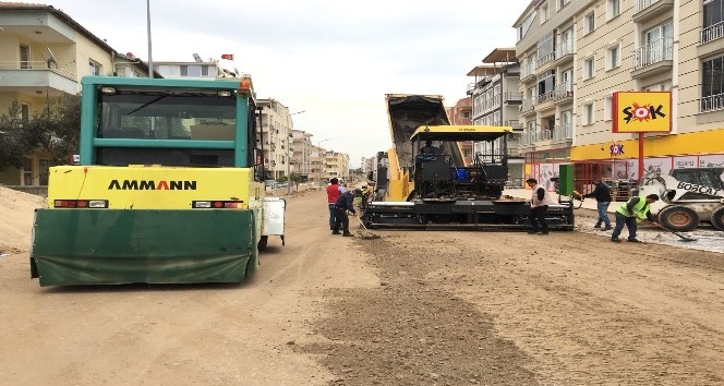 Aydın Büyükşehir Didim’de asfalt çalışmalarını sürdürüyor