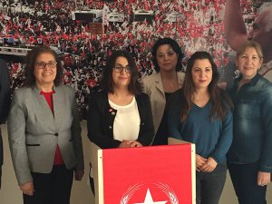 VATAN PARTİSİ KADINLAR GÜNÜNÜ KUTLADI