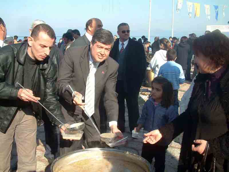 Kuşadası’nda geleneksel Yedinci Aşure şöleni