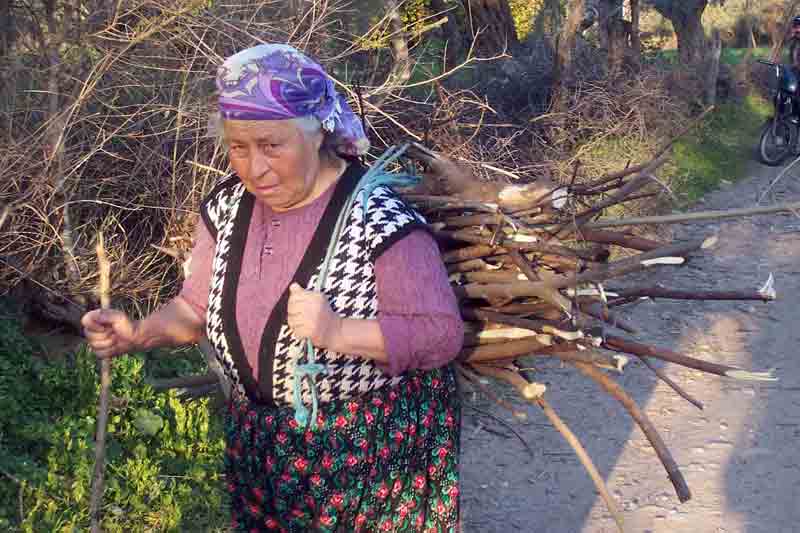 Hayat pahalılığı en çok kadınları etkiliyor