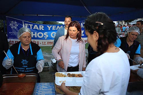 Başkan Çerçioğlu Sökelilerle iftar yaptı