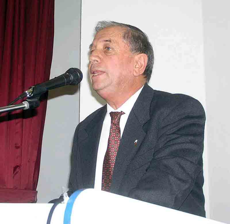 Aydınlı çiftçiler Çıldır Havaalanı’nın kargo uçaklarına açılmasını istiy