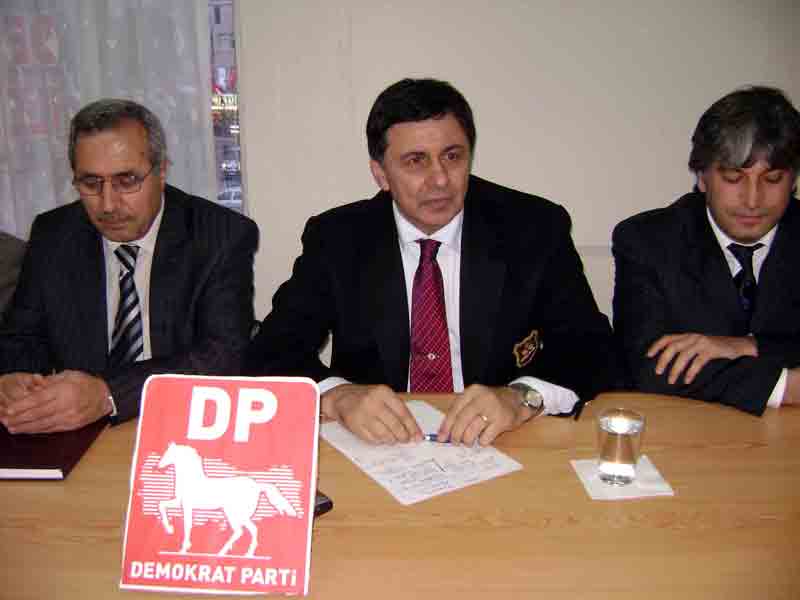 Demokrat Parti çalışmalarına hız verdi