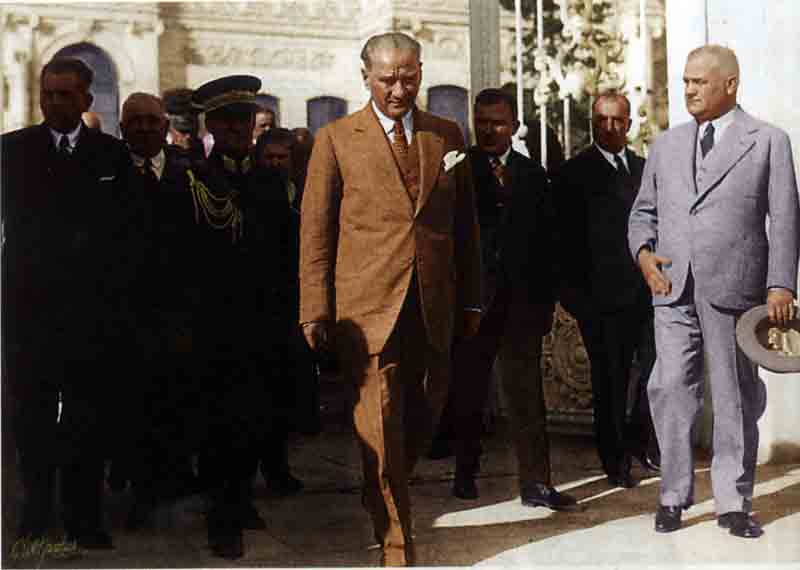 Önderimiz Atatürk'e manevi karşılama