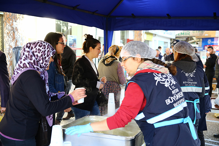 Aydın Büyükşehir'den sıcak çorba ikramı