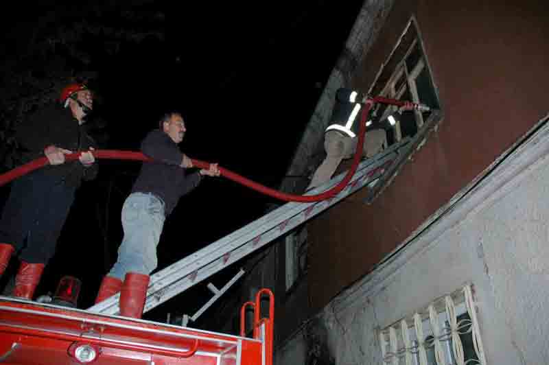 Kuşadası’nın tarihi evleri yandı