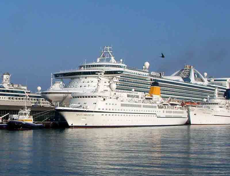 Kuşadası 2008 sezonunda dev kruvaziyerleri ağırlayacak