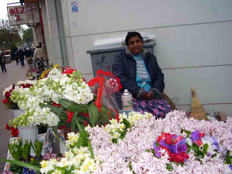Sevgililer Günü en çok çiçekçileri sevindirdi