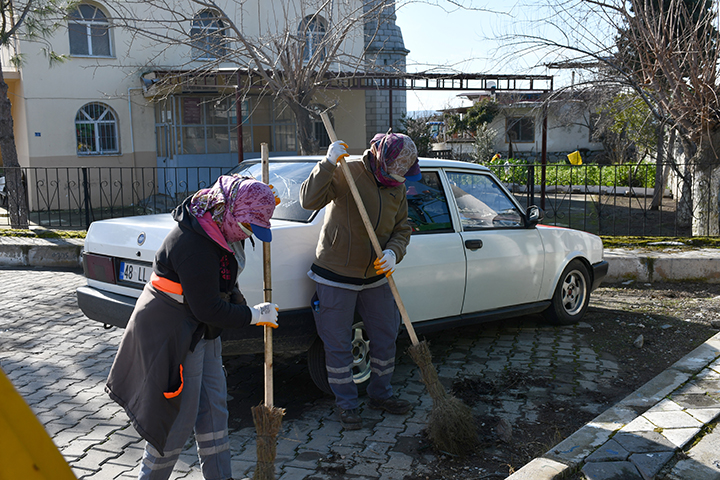 Söke Belediyesi kapsamlı temizlik için Sarıkemer’de