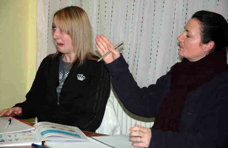 Kuşadası’nda yabancılara Türkçe dersi veriliyor