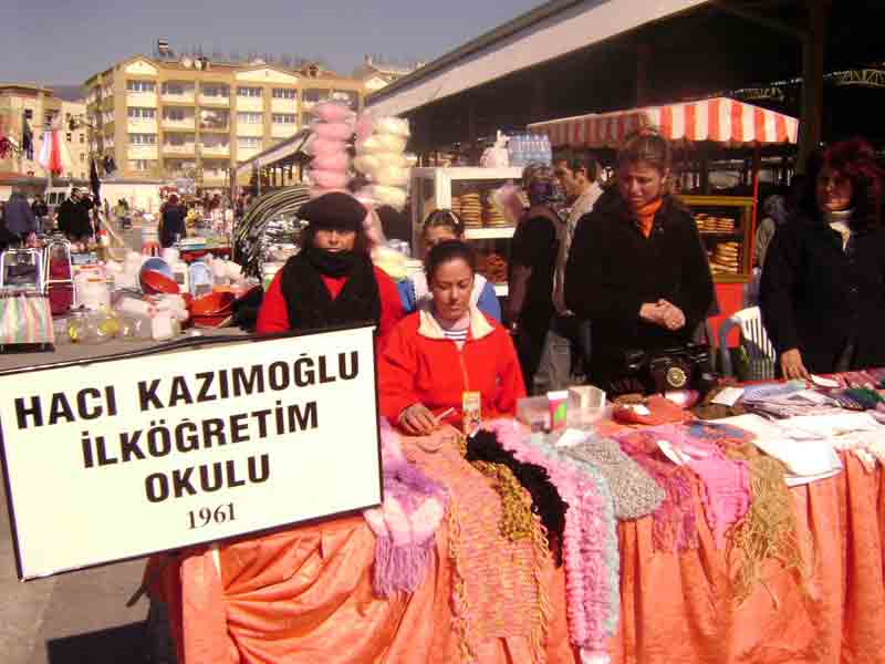 Hacı Kazımoğlu İÖO Aile Birliği üyeleri kermes düzenledi