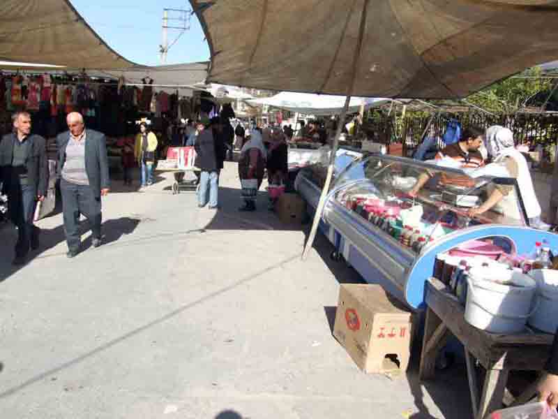 Başkan Ünal Yeşil, “Çiftçi - köylü bitti, Bağarası’nda da yaprak kıpırda