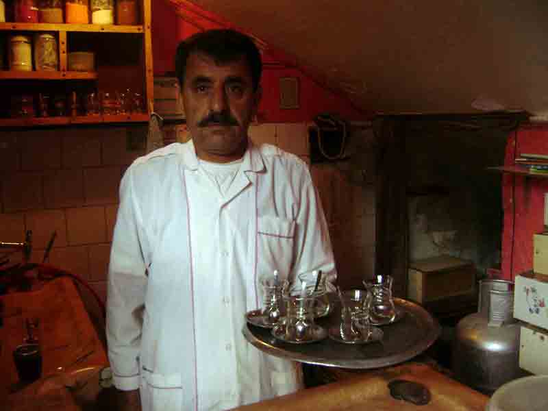 Çaycıdan yazara itiraz