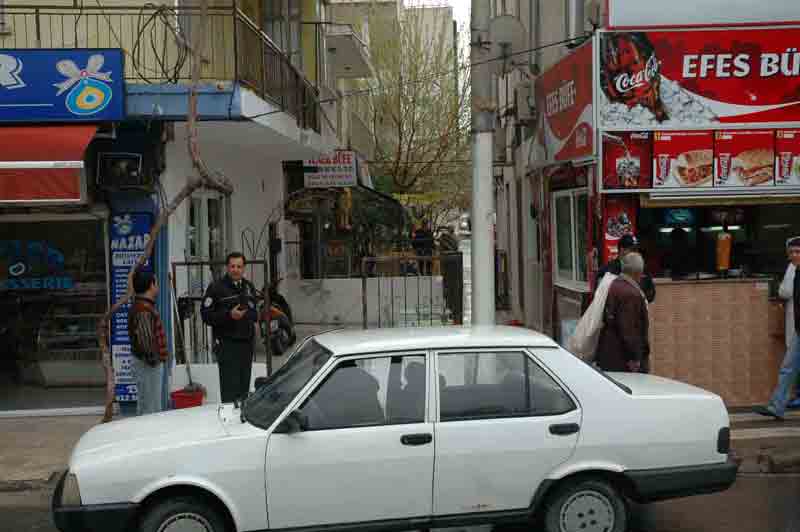 Kuşadası’nda şüpheli çanta