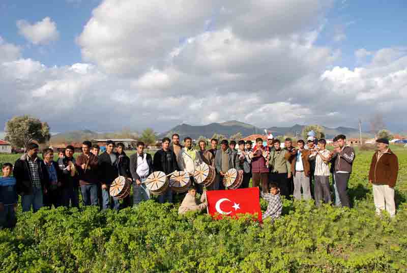Mehteran Takımı kurmak için sponsor aranıyor