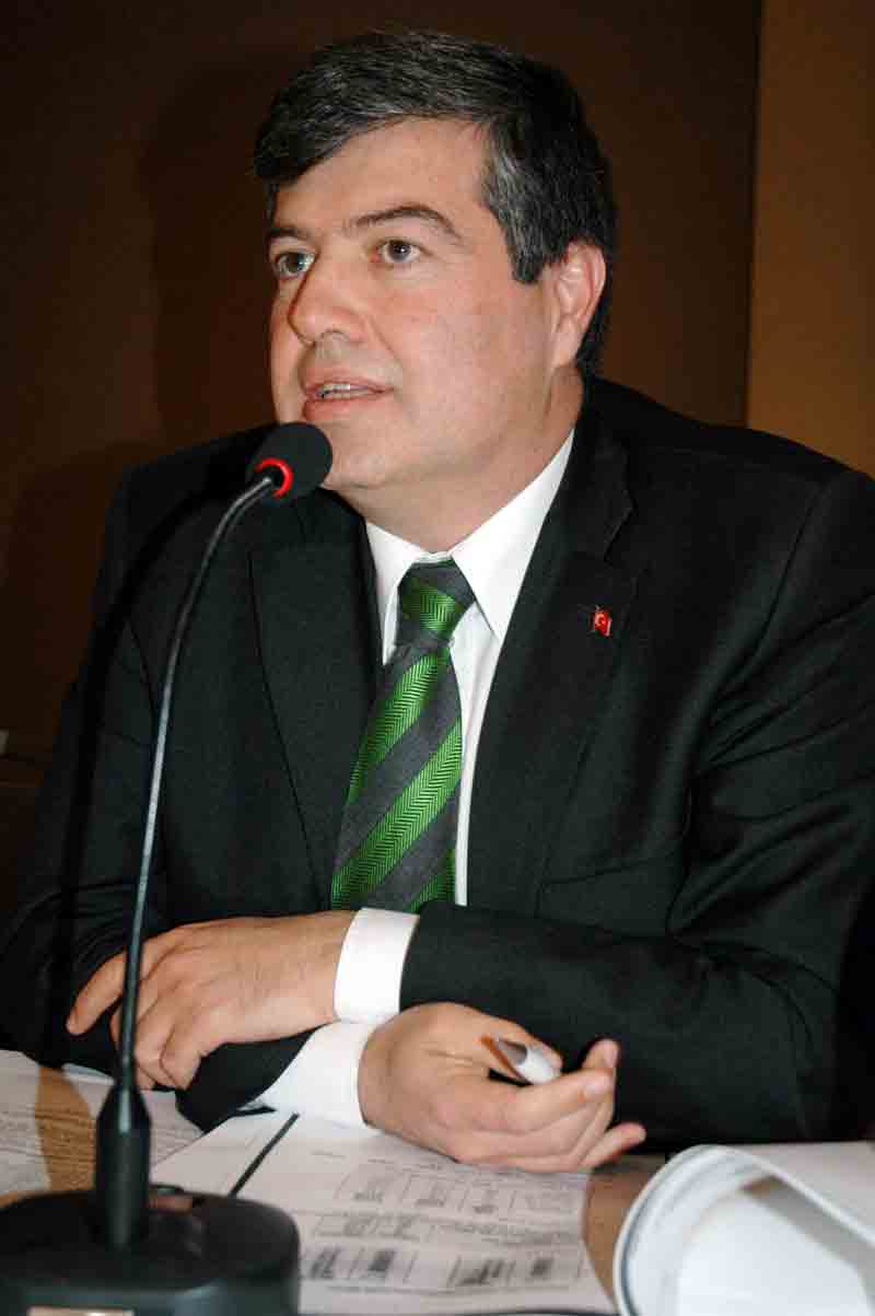 Akdoğan, İZTO Başkanı hakkında suç duyurusunda bulunacak