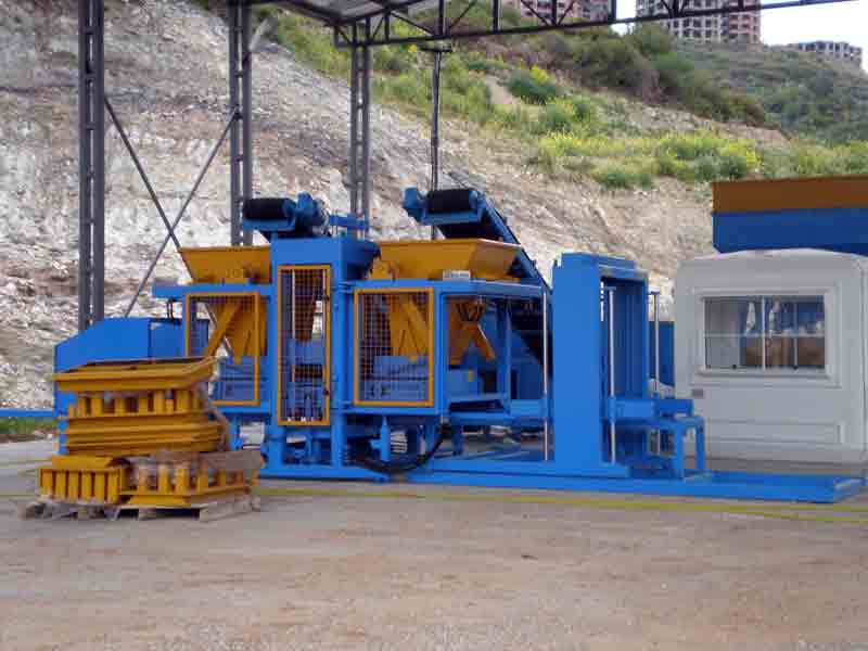 Kuşadası’nda beton-parke tesisi üretime hazır