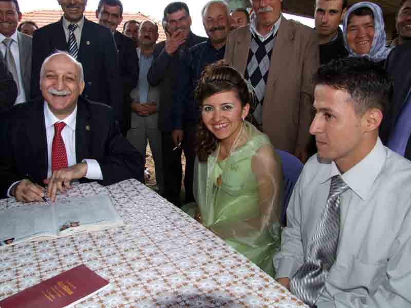 TZOB Başkanı Şemsi Bayraktar, katıldığı nikah töreninde üretim için devl