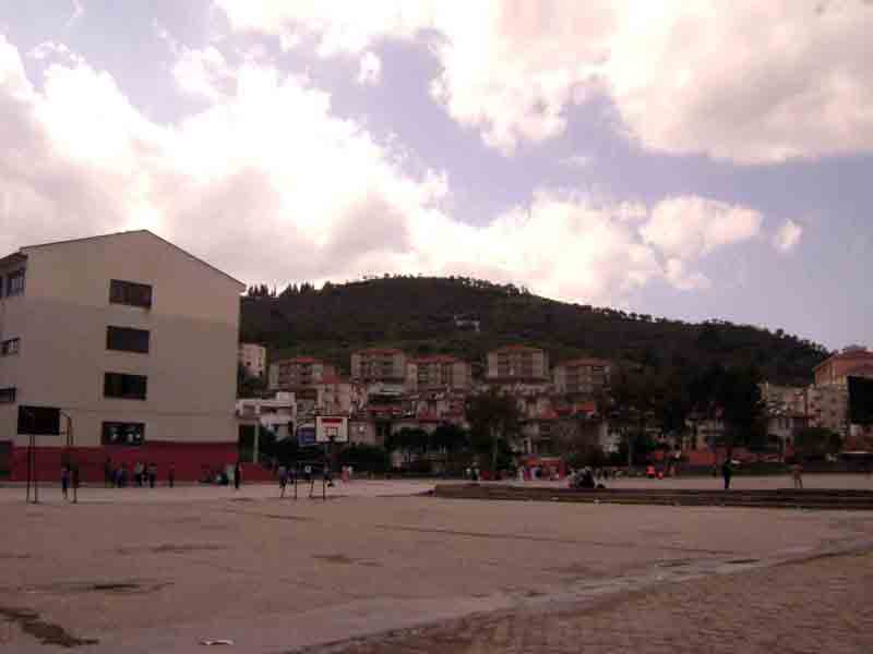 Atatürk İlköğretim Okulu sorunları çözüm bekliyor